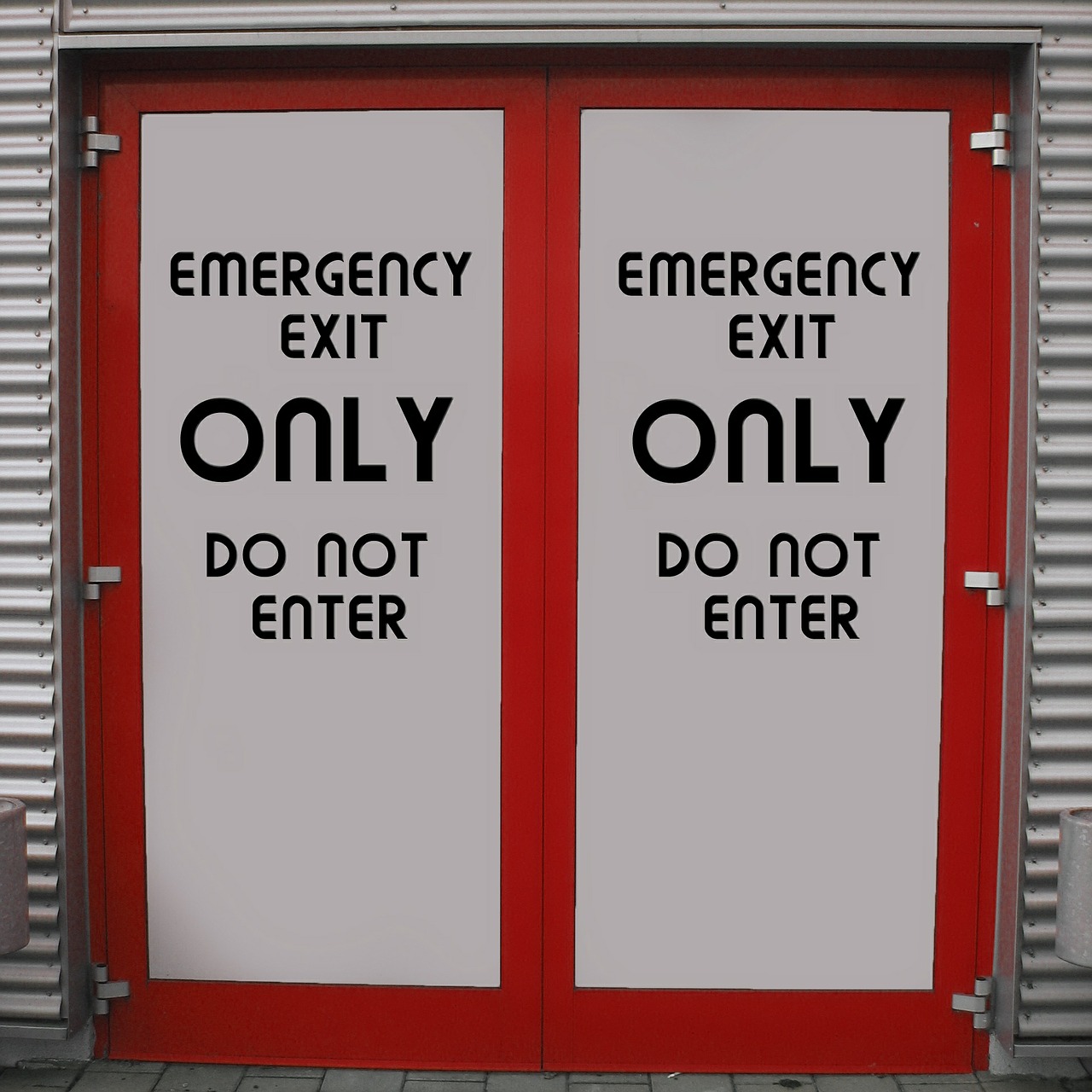 emergency exit gecb74d05f 1280